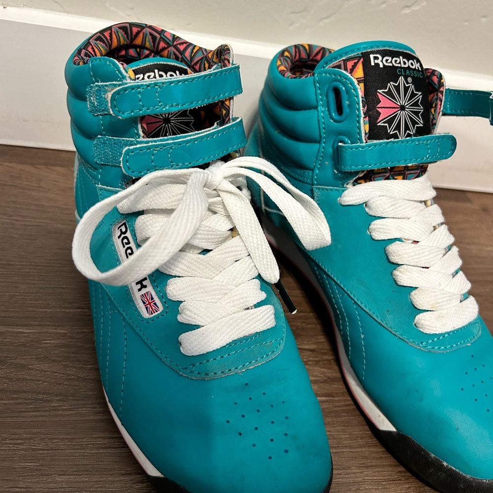 Teal Reebok High Top Sneakers Size 6